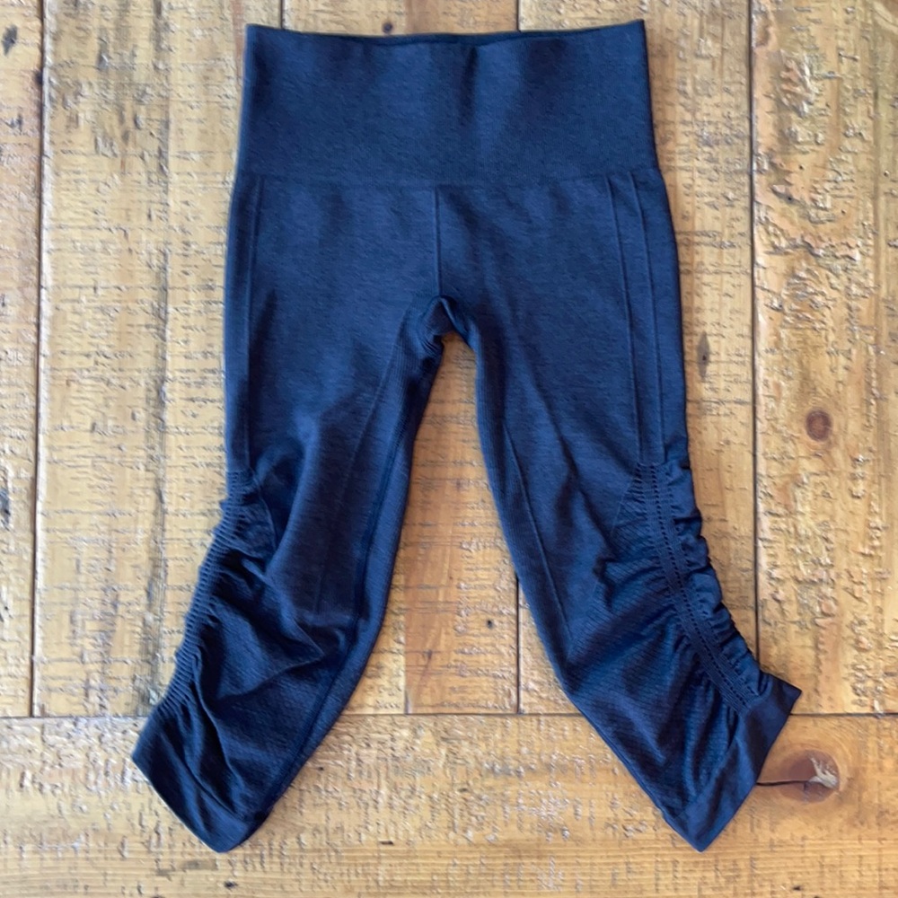 Lululemon cropped leggings